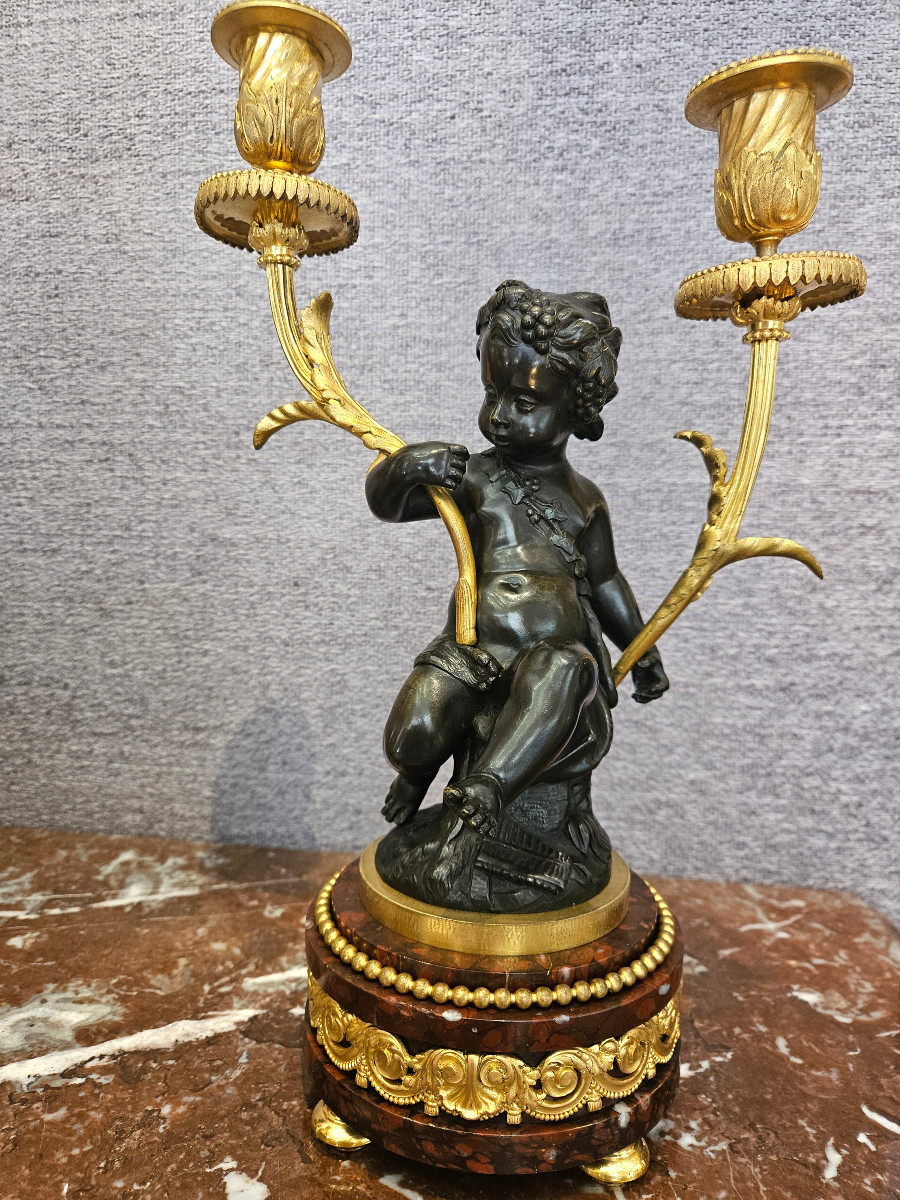 Paire de candélabres en bronze doré et patiné aux putti-photo-2