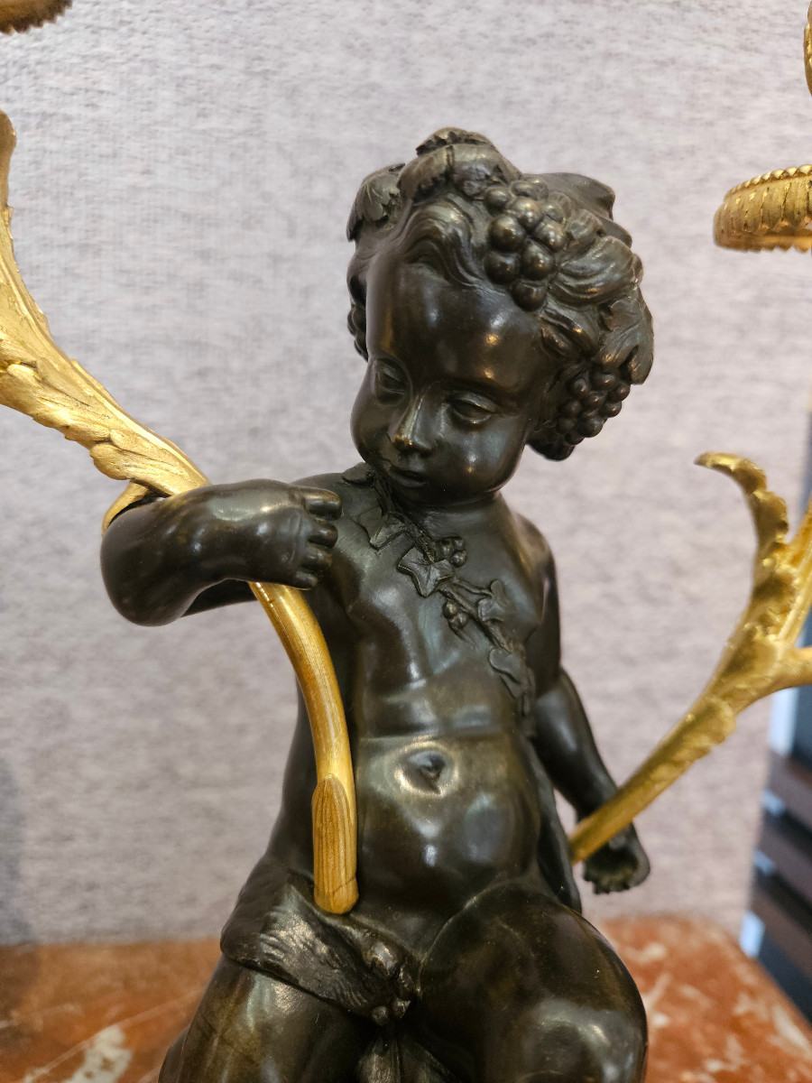 Paire de candélabres en bronze doré et patiné aux putti-photo-4