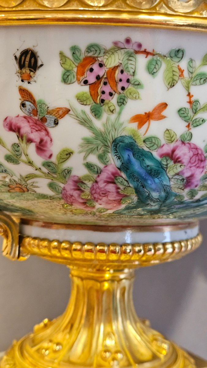 Mounted Cup In Famille Rose Porcelain With Gilt Bronze Decoration-photo-3
