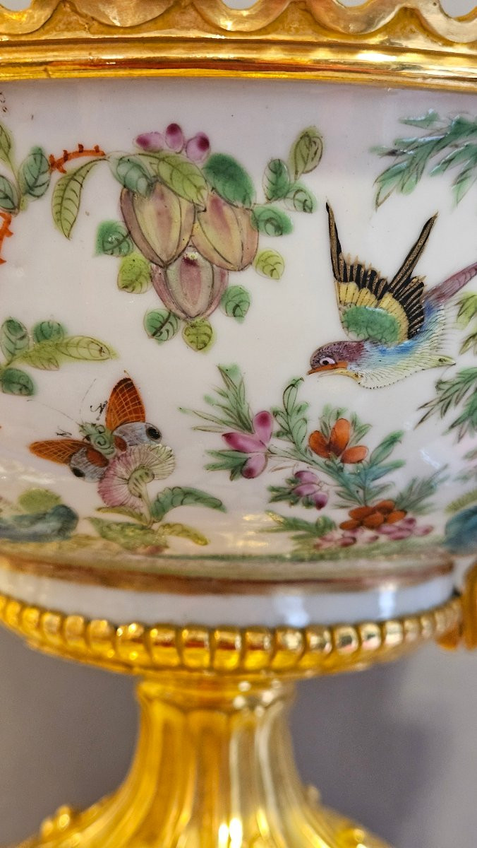 Mounted Cup In Famille Rose Porcelain With Gilt Bronze Decoration-photo-4
