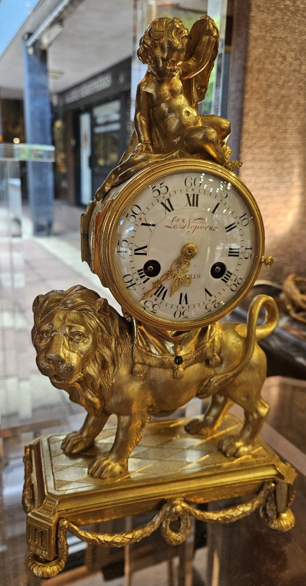 pendule au lion Louis XVI