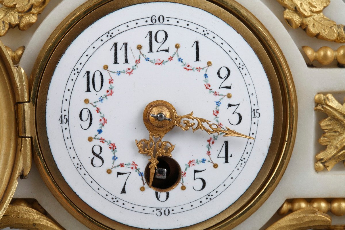 Petite Pendule Louis XVI, Marbre De Carrare Et Bronze Doré-photo-3