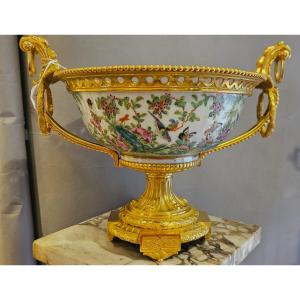 Mounted Cup In Famille Rose Porcelain With Gilt Bronze Decoration