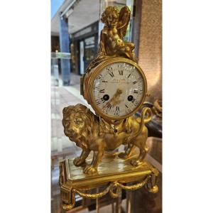 Louis XVI Lion-figured Clock