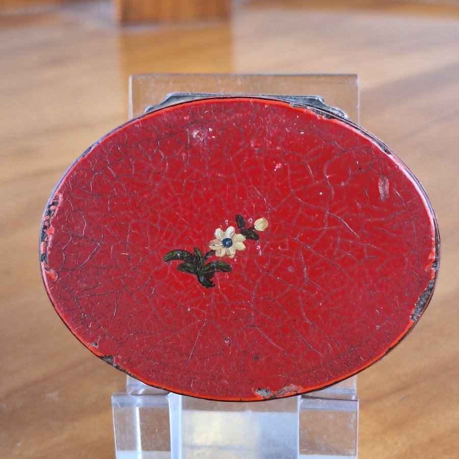 Oval Lacquer Box By Martin, Decorated With A Dog On A Red Background – 18th Century-photo-2