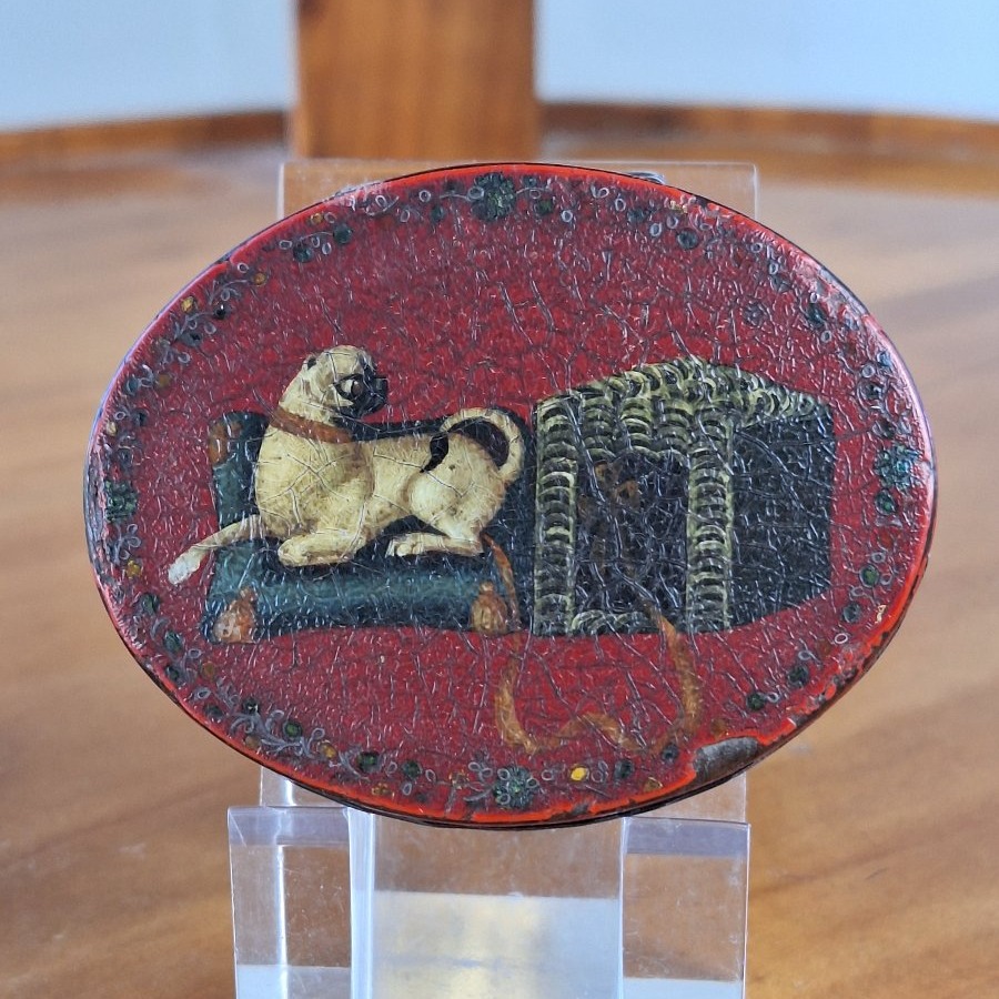 Oval Lacquer Box By Martin, Decorated With A Dog On A Red Background – 18th Century