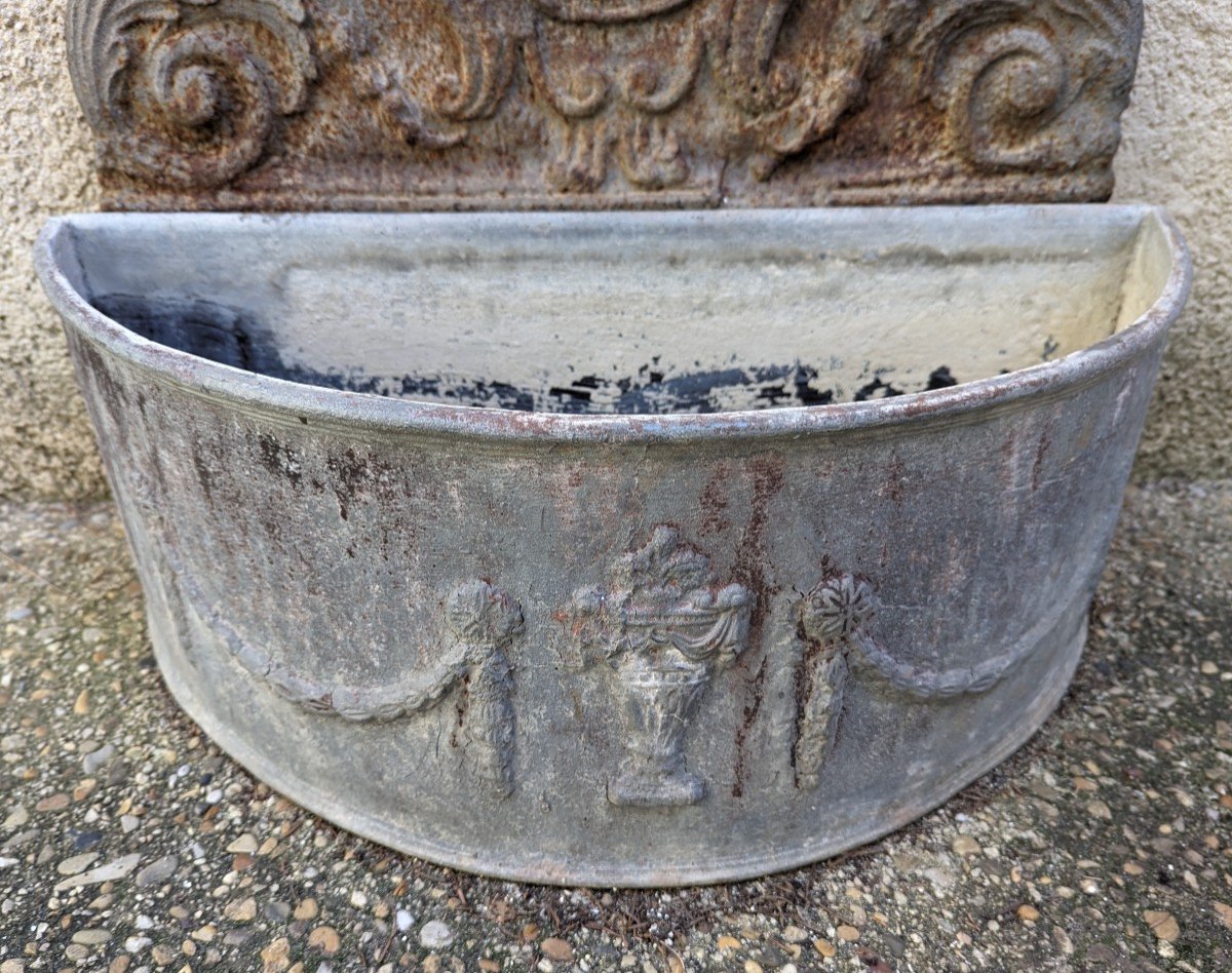 Cast Iron Garden Fountain-photo-2