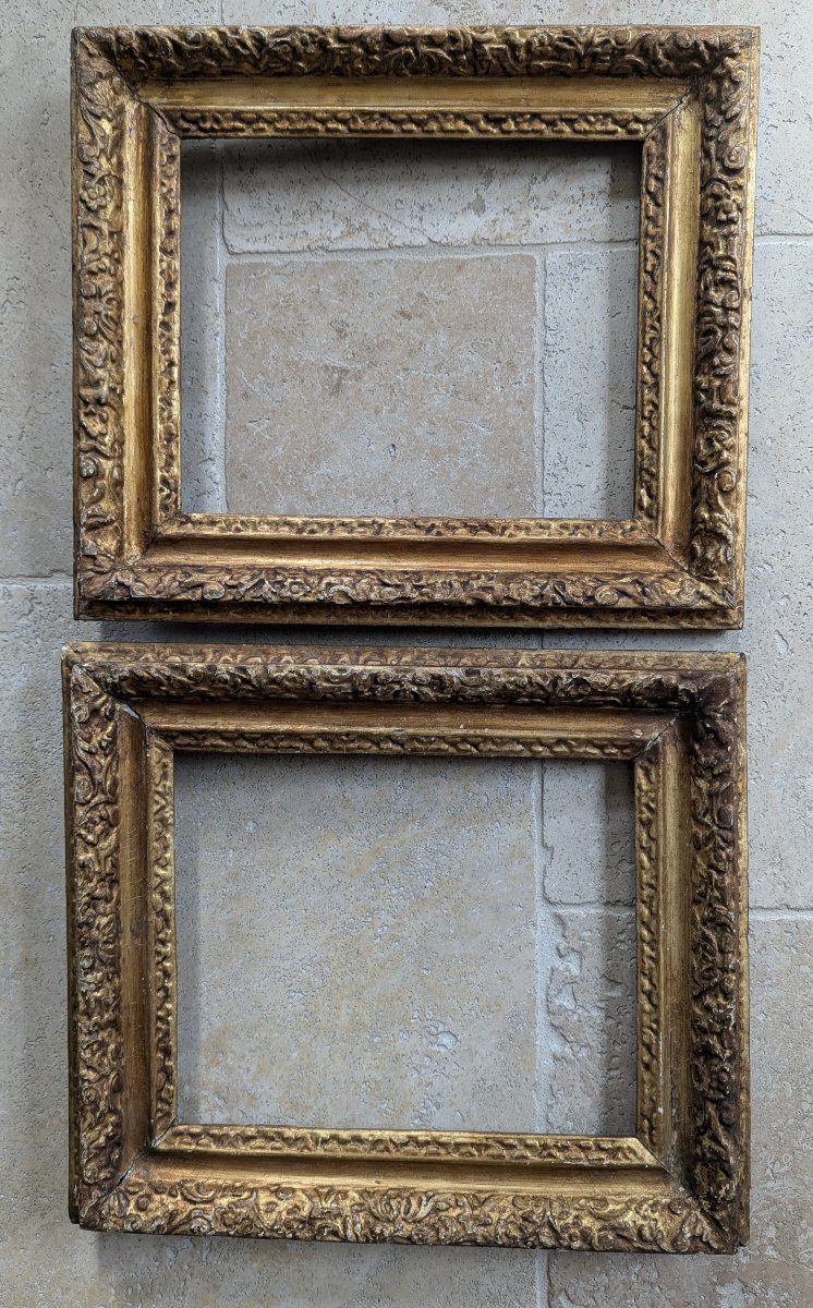 Paire de cadres à clés en bois sculpté et doré -photo-3