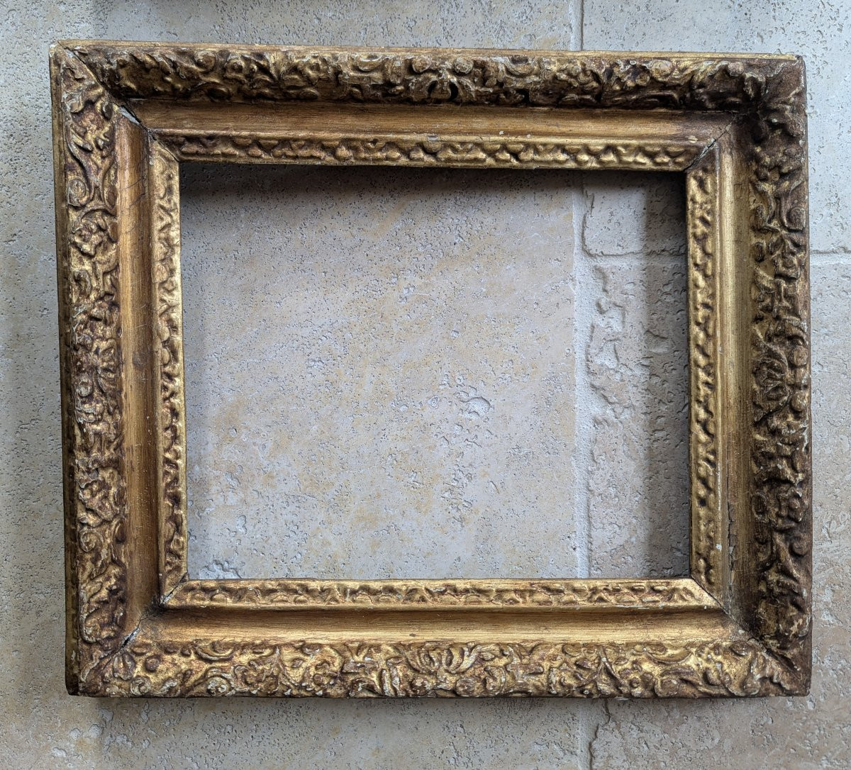 Paire de cadres à clés en bois sculpté et doré -photo-5