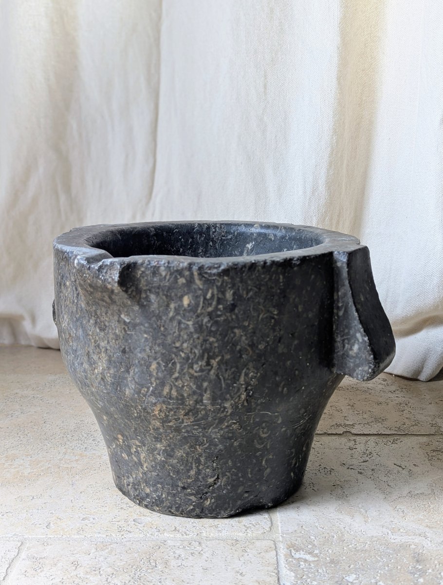 Large Marble Apothecary Mortar. Late 18th Century, Early 19th Century.-photo-2
