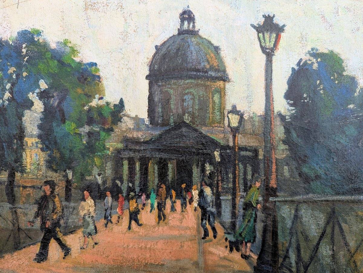 Paris, promeneurs sur le Pont des Arts. -photo-2