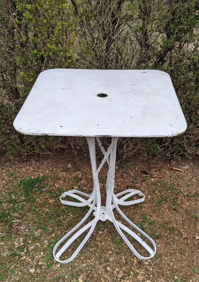 Eiffel Type Garden Pedestal Table