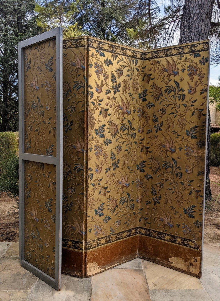 Screen With Floral Decor And Birds-photo-3