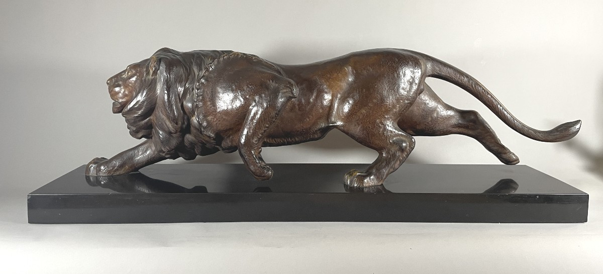Edouard GUY (Conte Du Passage) actif dans les années 1930 Lion à l'affût en bronze -photo-1