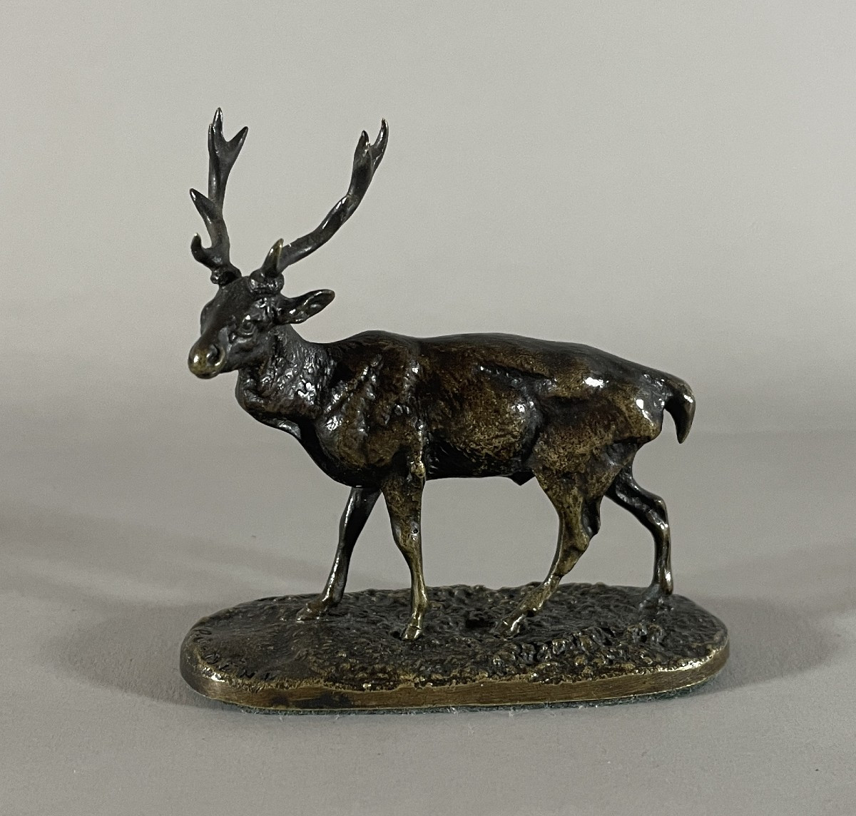 Pj. Mignonette Bronze Stag Oak With Medal Patina-photo-2