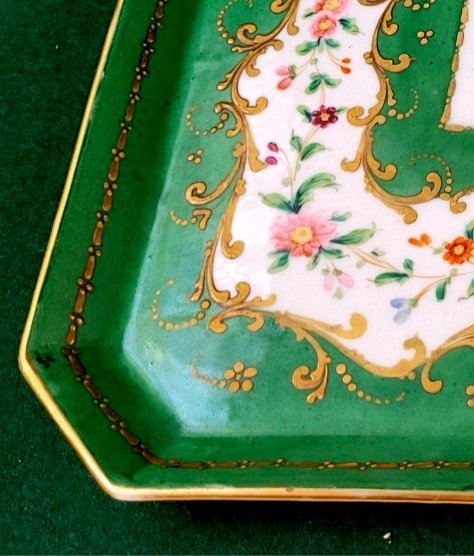 PLATEAU-PORCELAINE DE PARIS-JACOB PETIT-D&Eacute;COR FLORAL-DORURE-VERS 1830-NON SIGN&Eacute;E-photo-3