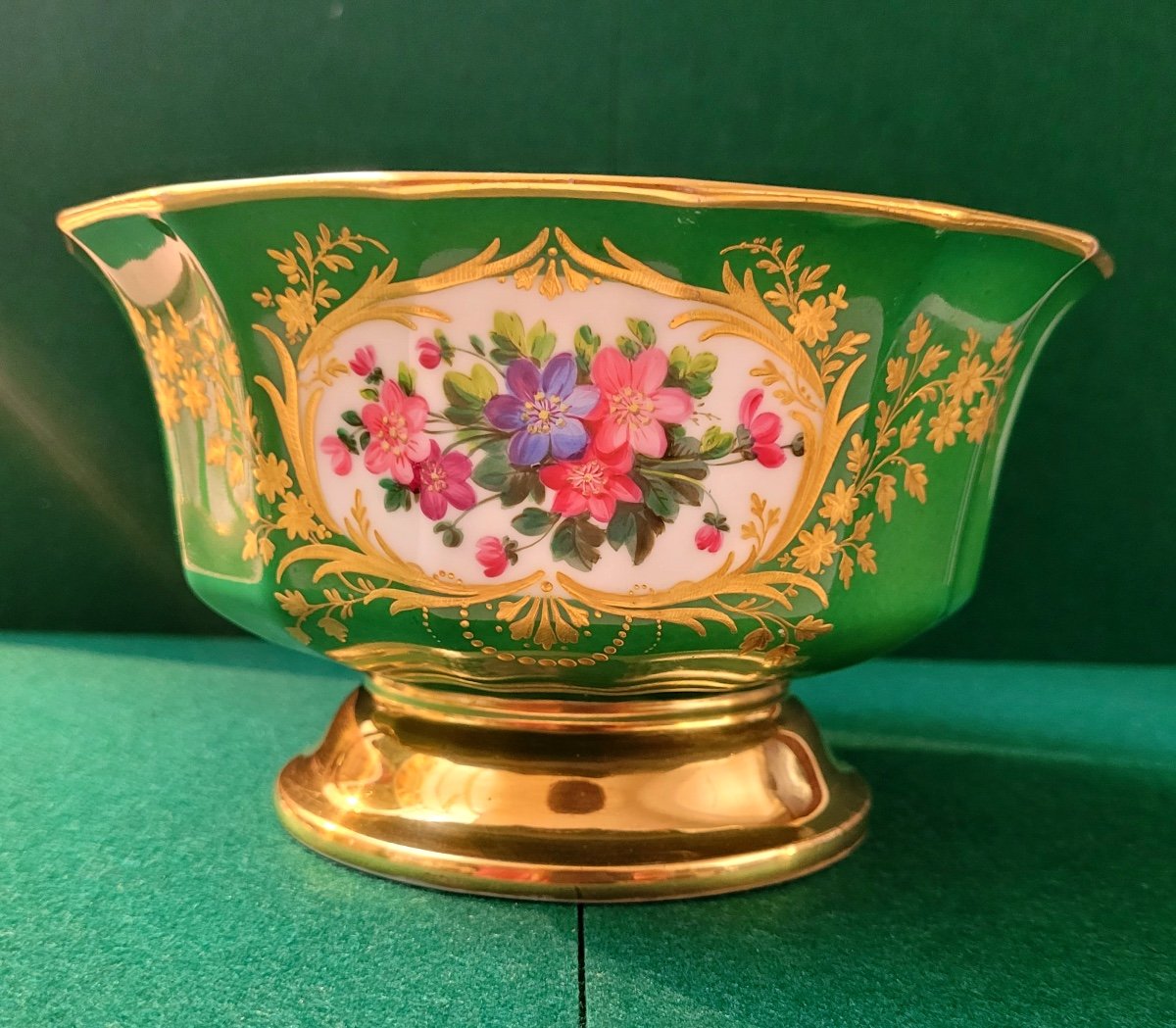 Cup With Cherries-paris Porcelain-jp Feuillet-floral Decor-gilding-circa 1830