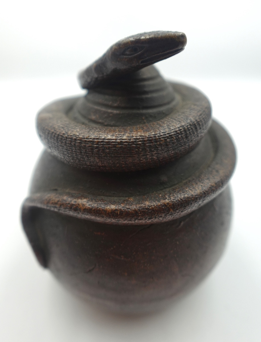 Japan, Bizen Kilns – Edo Period (1603–1868) – Tama Pearl And Snake Okimono