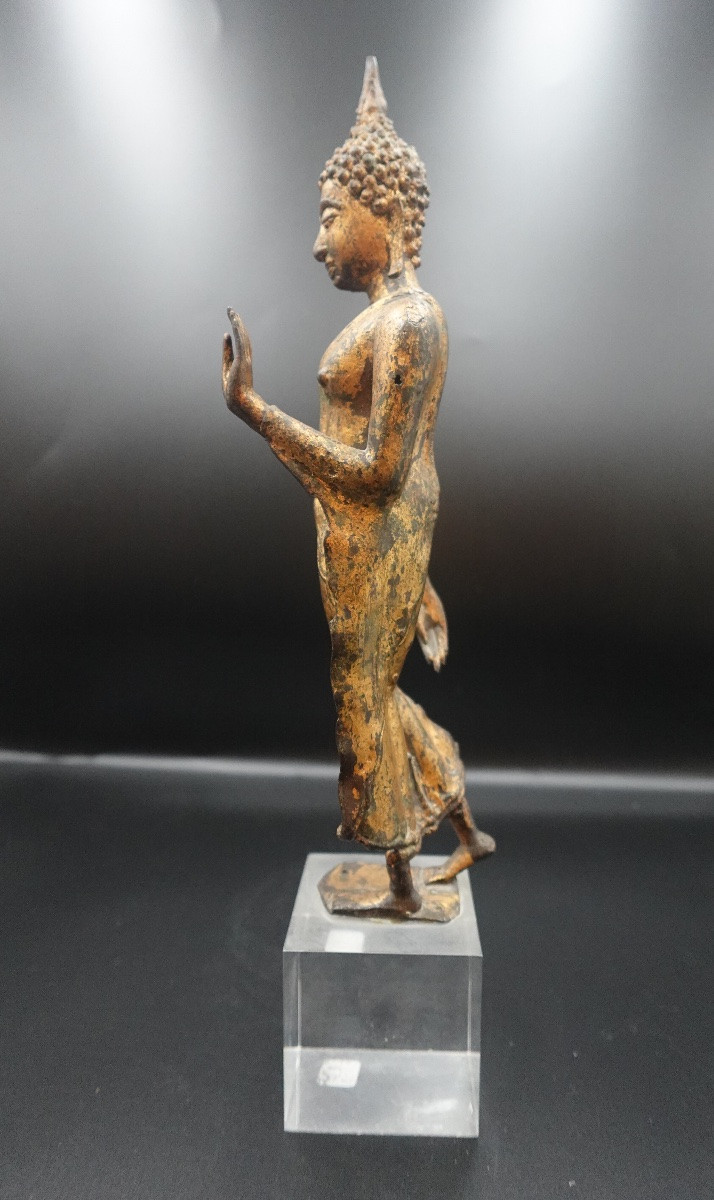 Thaïlande, 18ème siècle - Bouddha marchant en bronze doré style Sukhothaï-photo-3