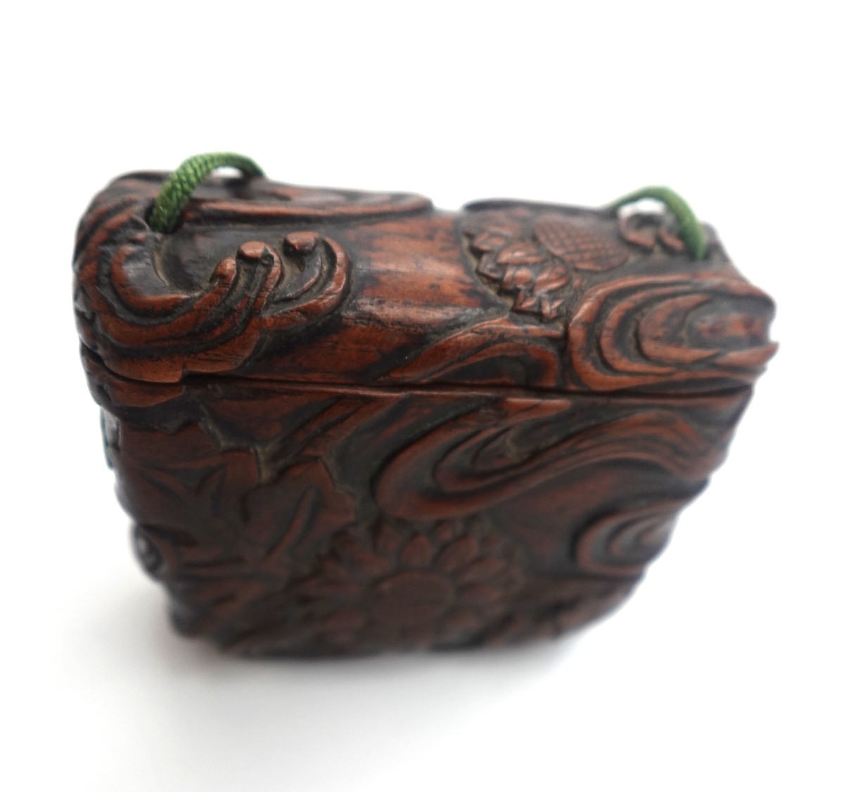 Japon, ère Meiji (1868–1912) - Tonkotsu en bois sculpté, décor floral et volutes-photo-6