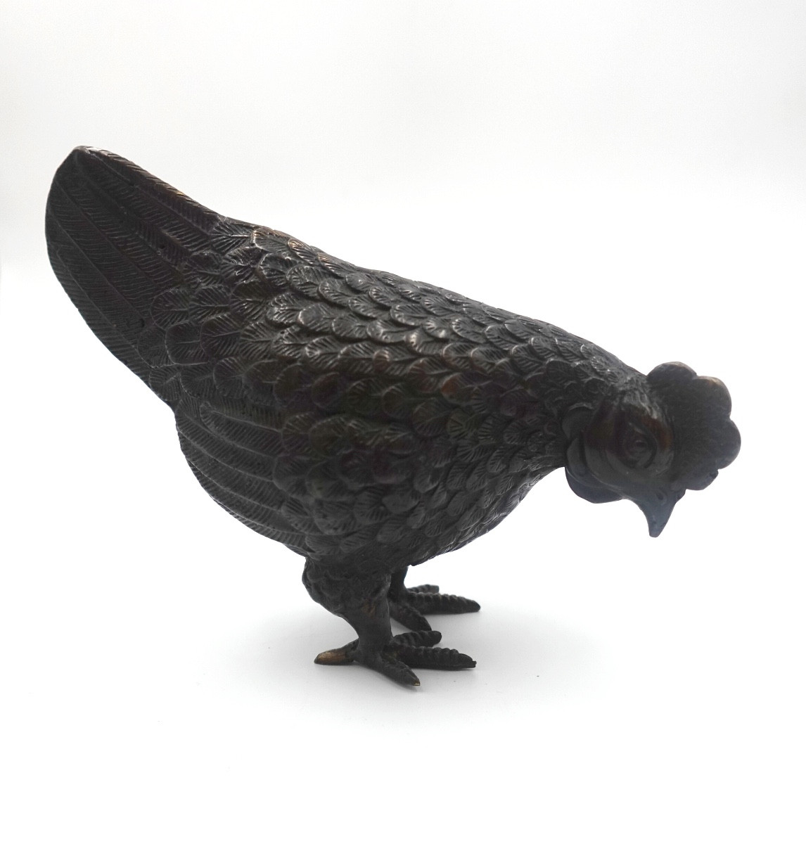 Japon, époque Meiji (1868–1912) - Poule en bronze patiné