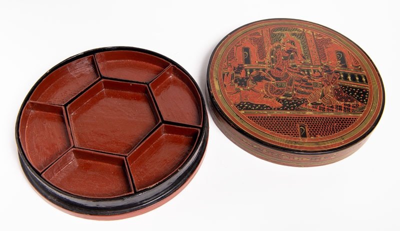 Thailand 19th Century - Red And Black Lacquer Lacquered Wood Box-photo-2