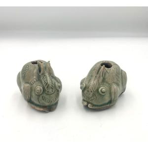Rabbit-shaped Pair Of Incense Holders - Celadon - China - Late Ming Dynasty - 17th Century.