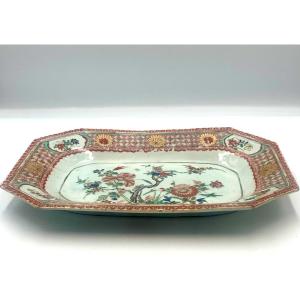 Rectangular Plate With Sides - Enameled Porcelain From La Famille Verte - China - 18th Century