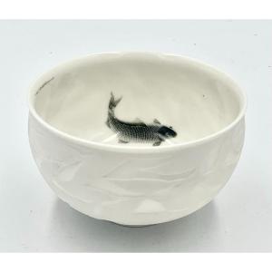  Anima Roos (1956) - Small Porcelain Cup With Hollow Decoration On The Exterior And One Carp 