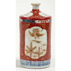 Japan, 19th Century- Imari Kiln, Soliflore Vase Or Sake Bottle. 