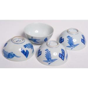 Japan 19th Century - Set Of Four White Porcelain Bowls With Blue Decoration. 