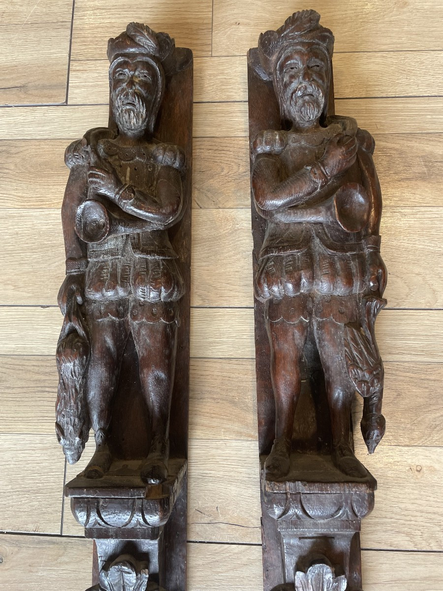 Pair Of 17th Century Oak Pilasters With Hunting Decor-photo-1