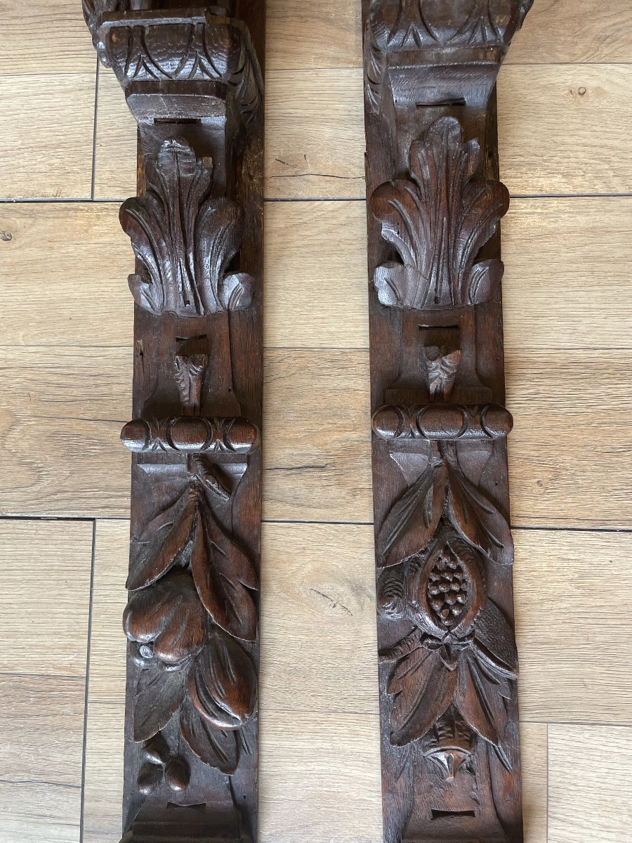 Pair Of 17th Century Oak Pilasters With Hunting Decor-photo-2