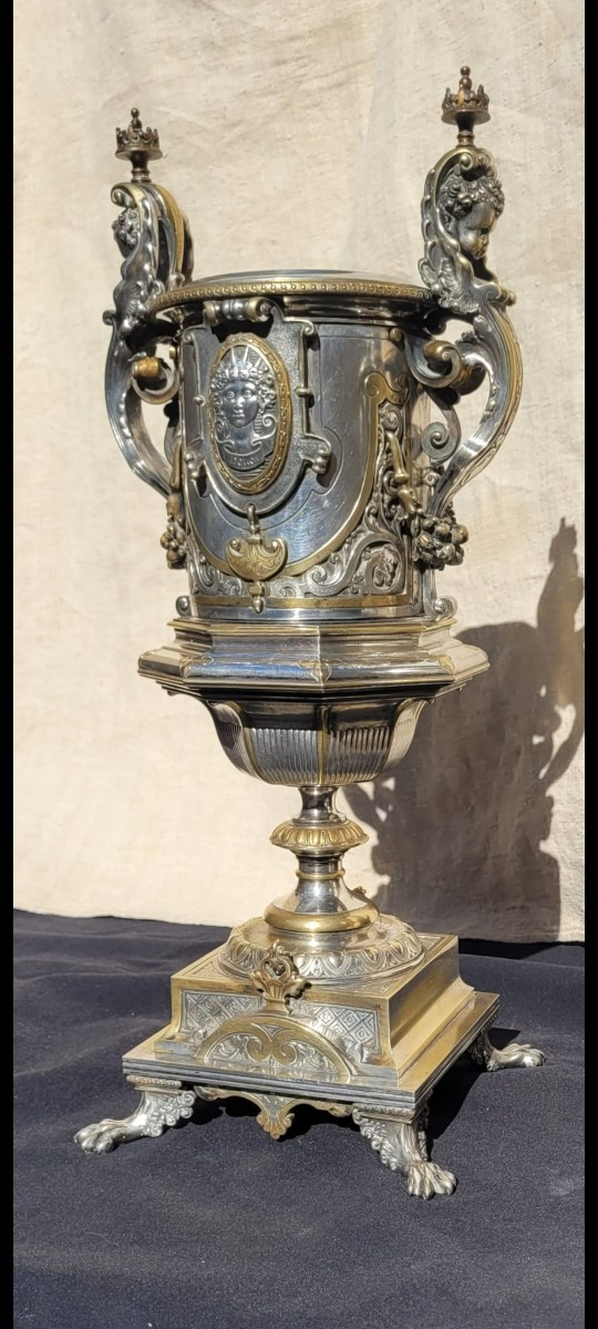 Pair Of Neo-classical 19th Century Silvered And Gilded Bronze Vases -photo-2