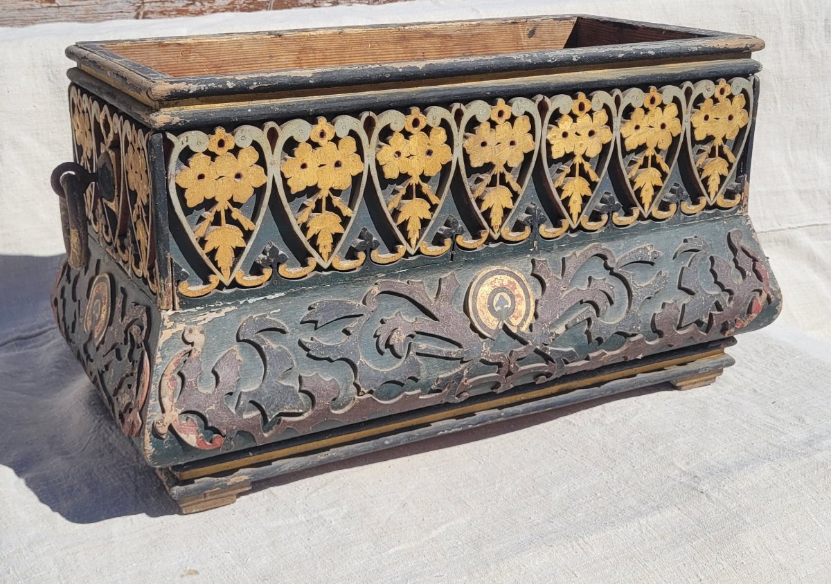 Jardinière en Bois Peint Travail Etranger XIX