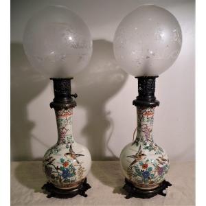 Paire De Lampes En Porcelaine Dans Le Goût De l'Asie Fin XIX