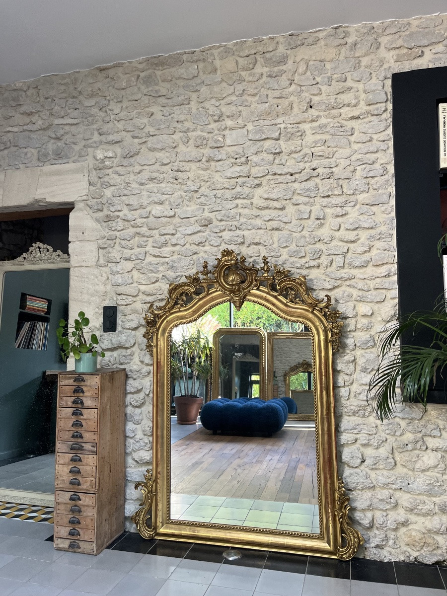 Miroir à frontons et perlé 160cm doré à la feuille d’or glace au mercure, trumeau de cheminée -photo-1