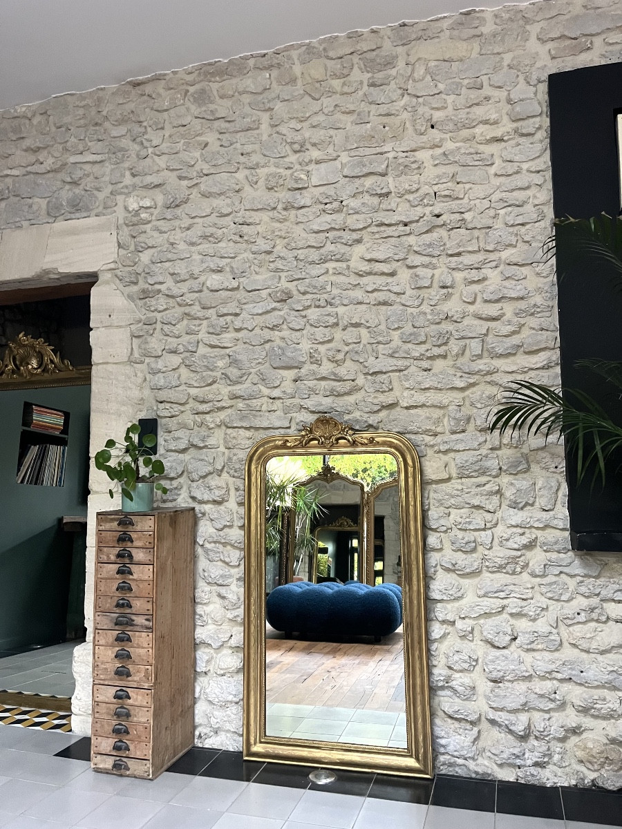 Miroir ancien Louis-Philippe à fronton et perlé 127cm/69,5cm doré à la feuille d’or trumeau 