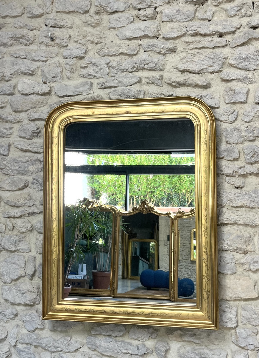 Antique Louis-philippe Gilded Leaf Mirror 86.5/69cm With Engraved Floral Motifs