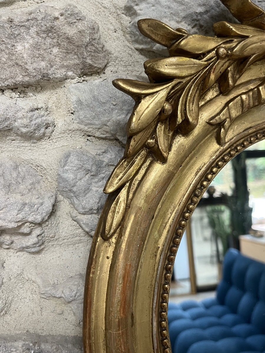 Miroir ancien ovale à frontons 49,5/31cm et perlé de style Louis XVI doré feuille d’or, glace -photo-3