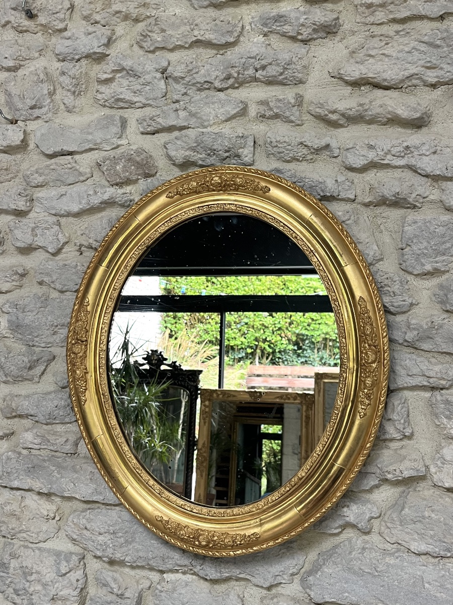 Miroir ovale moulure florale 59/50,5cm doré à la feuille d’or époque fin 19ème, glace  