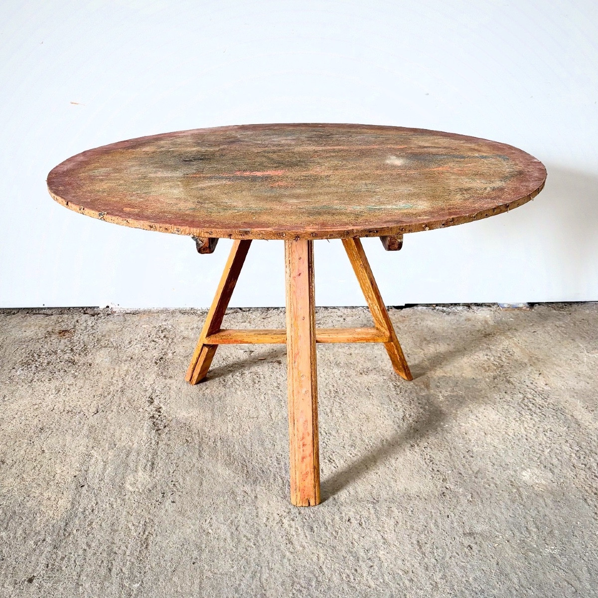 19th Century Dutch Tavern Round Cricket Table With Lovely Patina