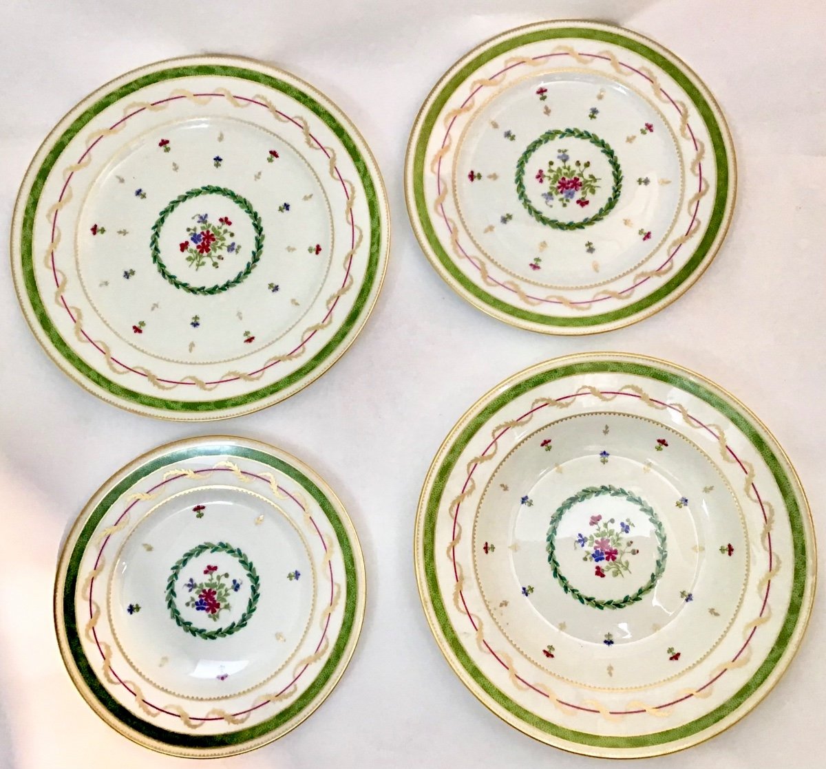 Haviland  Vieux Paris Dinner Service , 68 Pièces, 12 Place Settings -photo-2
