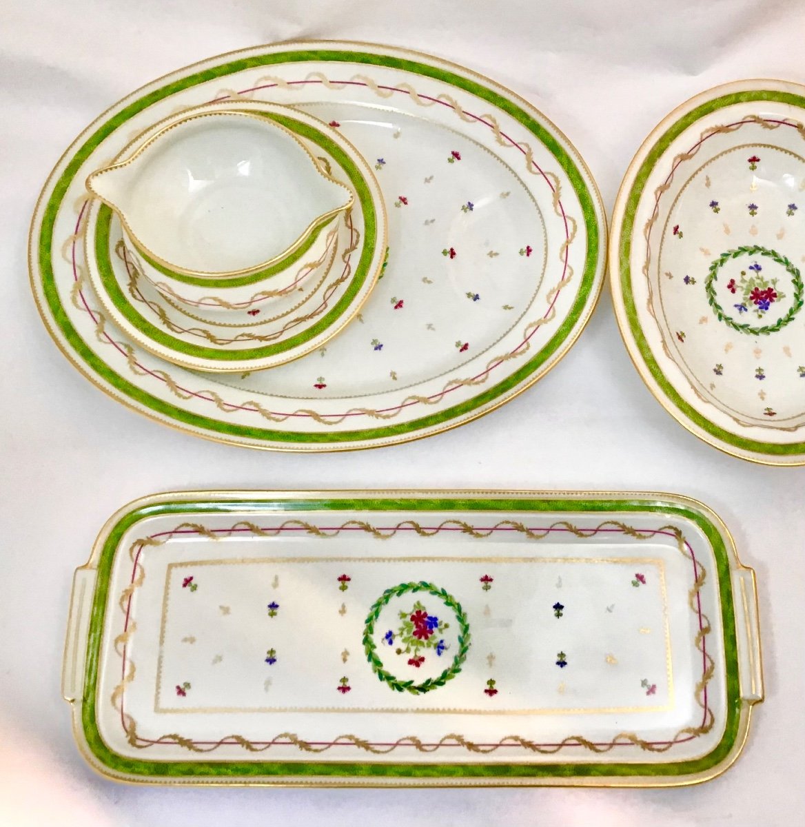 Haviland  Vieux Paris Dinner Service , 68 Pièces, 12 Place Settings -photo-3