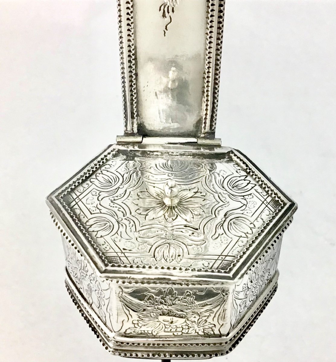 Holy Water Vessel, Mons 1711, Charles-albert Marescault-photo-2