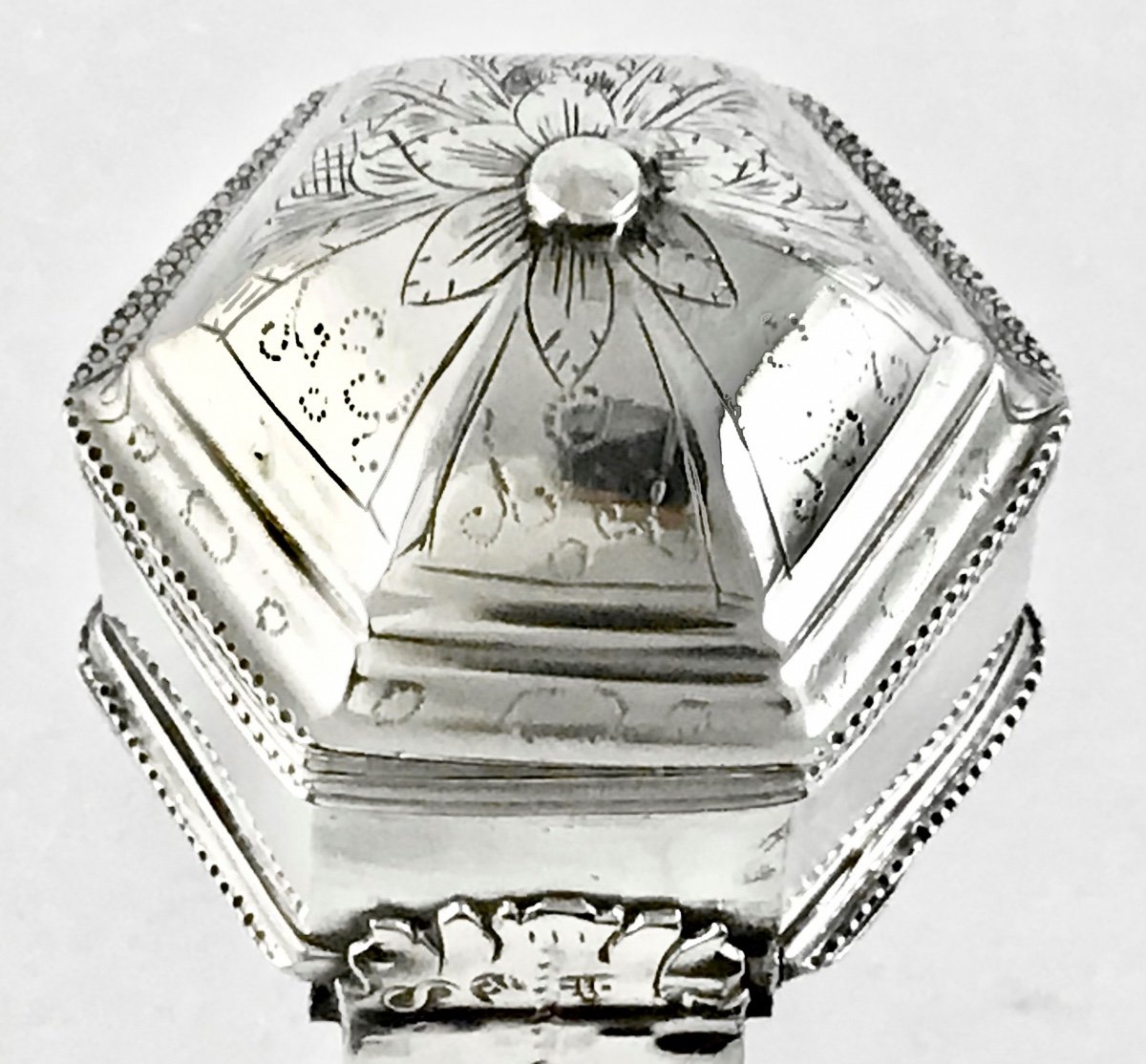 Holy Water Vessel, Mons 1711, Charles-albert Marescault-photo-6