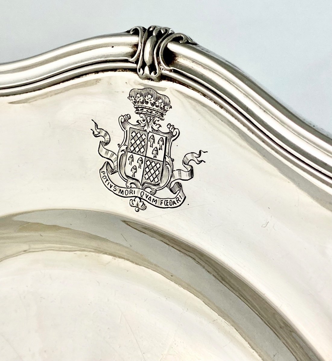 Dukes Of Rohan-chabot, Silver Dish, Aucoc Paris 1880-1910, 27 Cm, Potius Mori Quam Foedari-photo-3