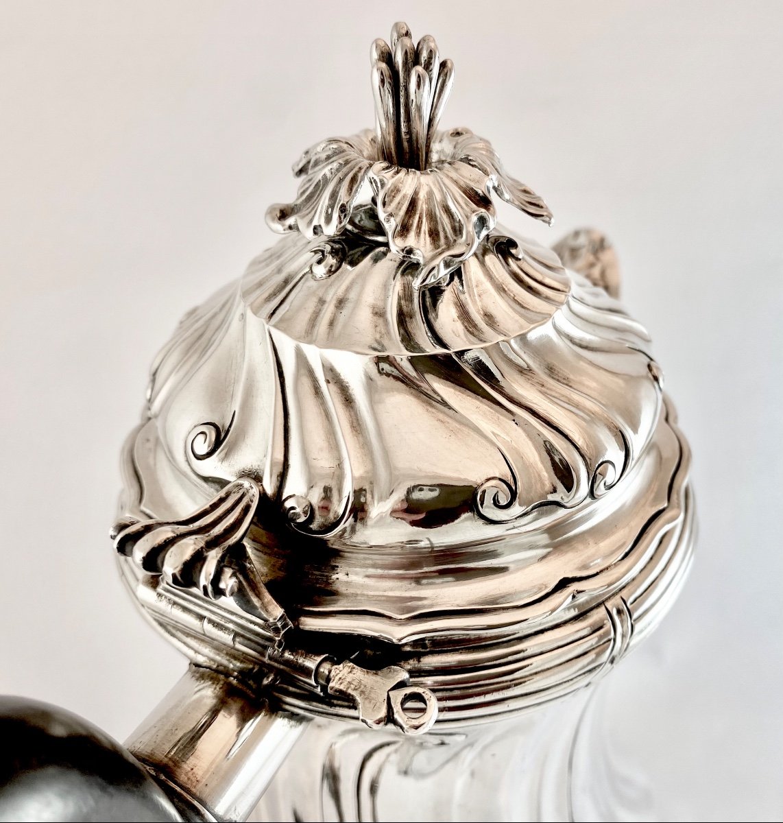 Proantic: Mons 1772, Sumptuous Louis XV Coffee Pot In Sterling Silver