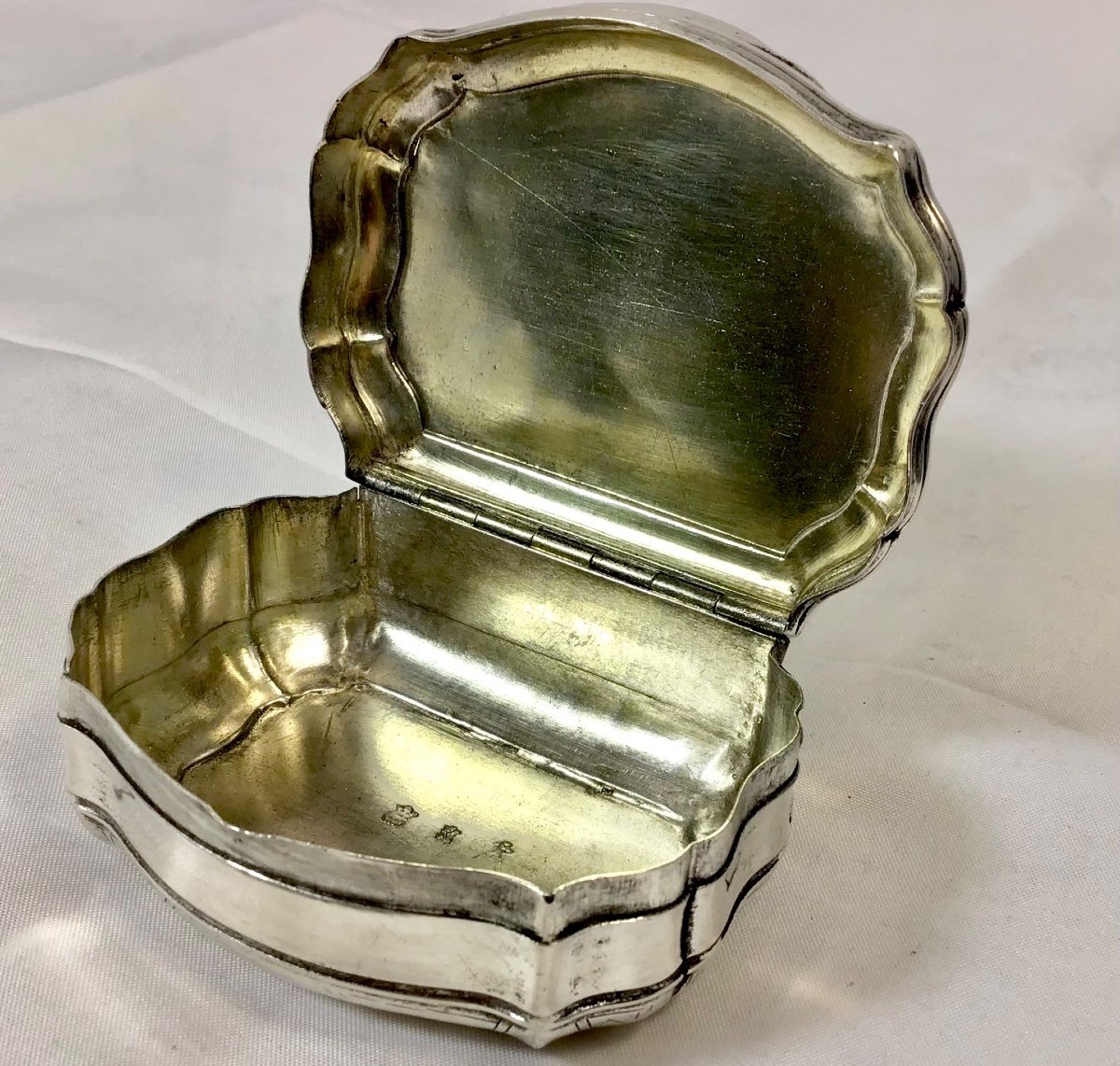 Ath 1763, Snuff Box From Louis XV Period In Sterling Silver-photo-3