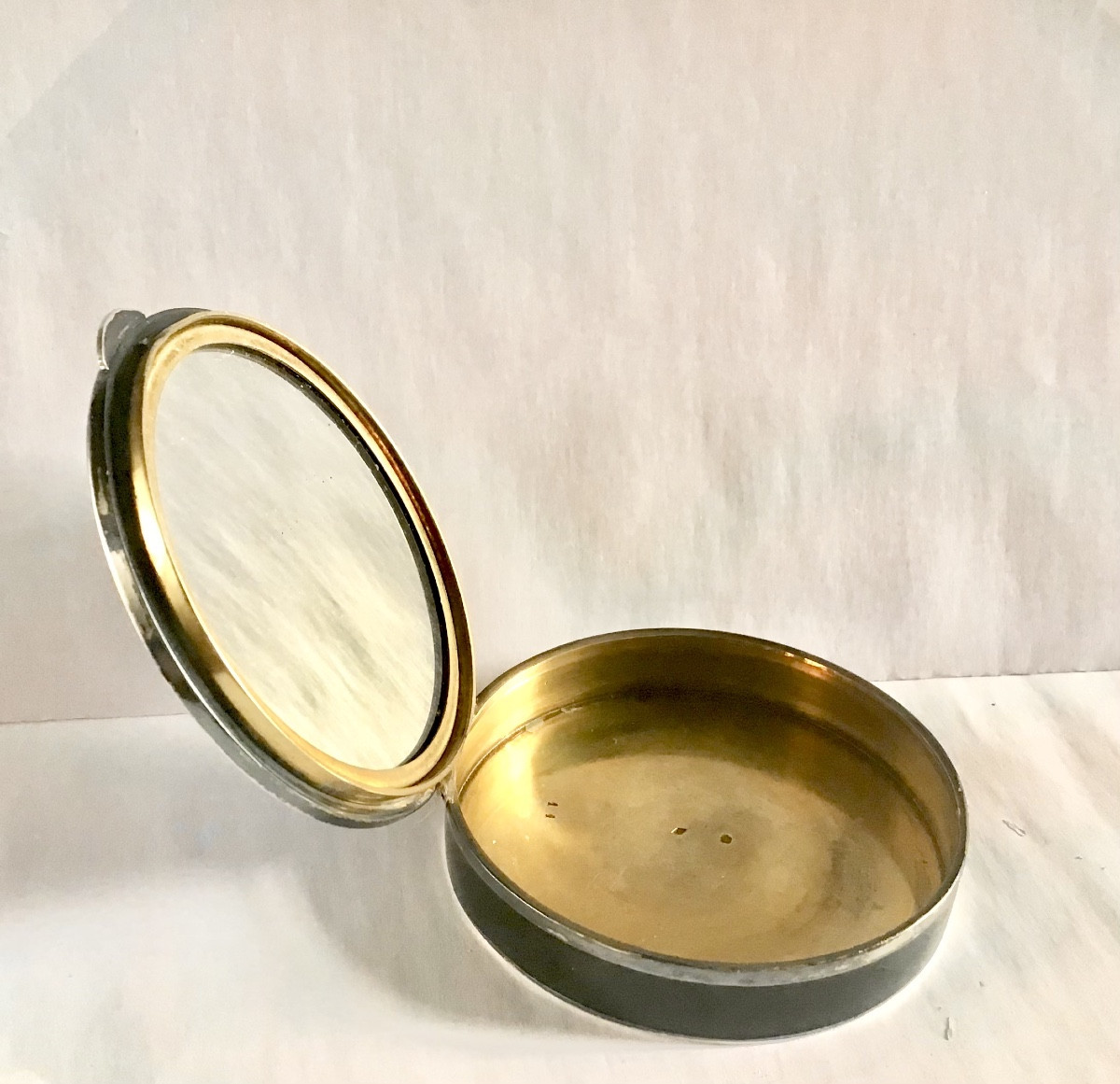 Powder Box , Solid Silver, Enamel And Vermeil, France, 1920-1940, Vanity Case -photo-2